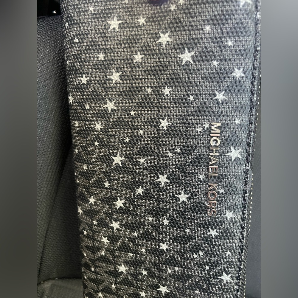 Michael kors NEW wallet